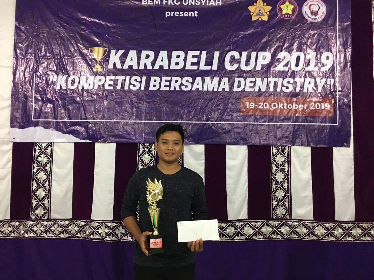 TIM Futsal Fkep Berhasil Meraih Juara 3 pada Acara Karabeli CUP